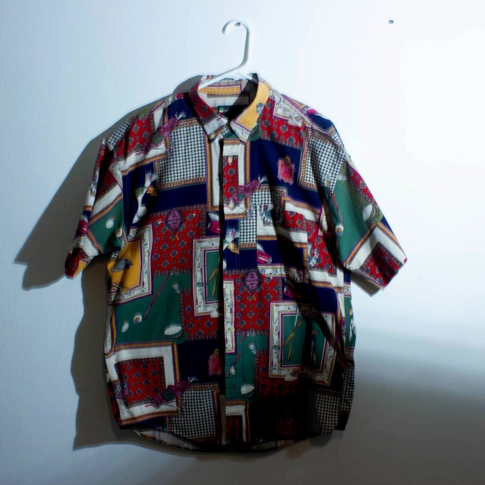 T-shirt with golfers on it